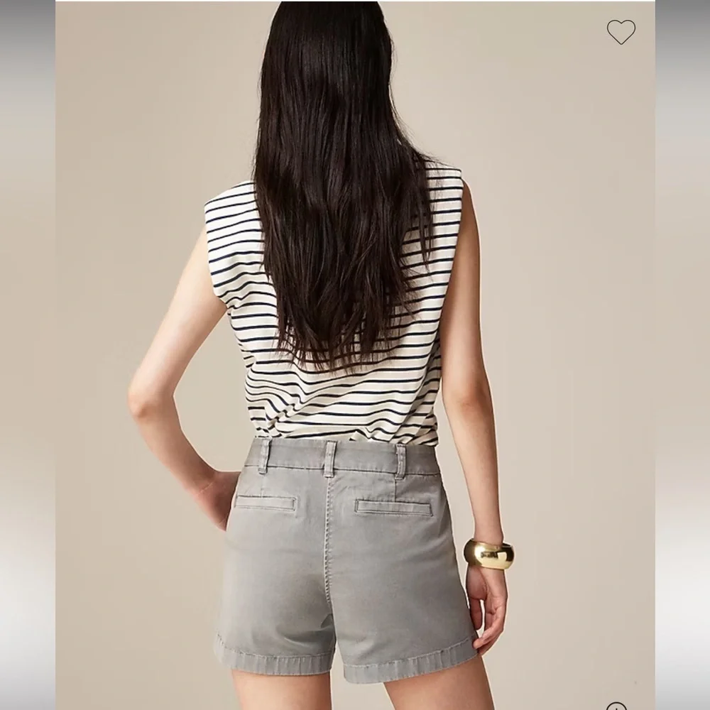 J. Crew 5’ Stretch Chino Short Size 2